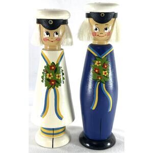 Vintage AJA Trä Sweden Wooden Dolls Pair Uppsala Hand Painted Folk Art